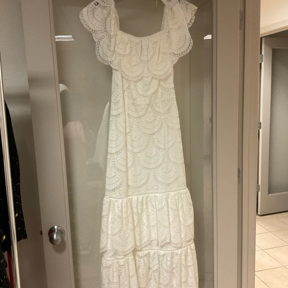 GIANNI BINNI WHITE LONG DRESS SIZE MEDIUM - Picture 3 of 6